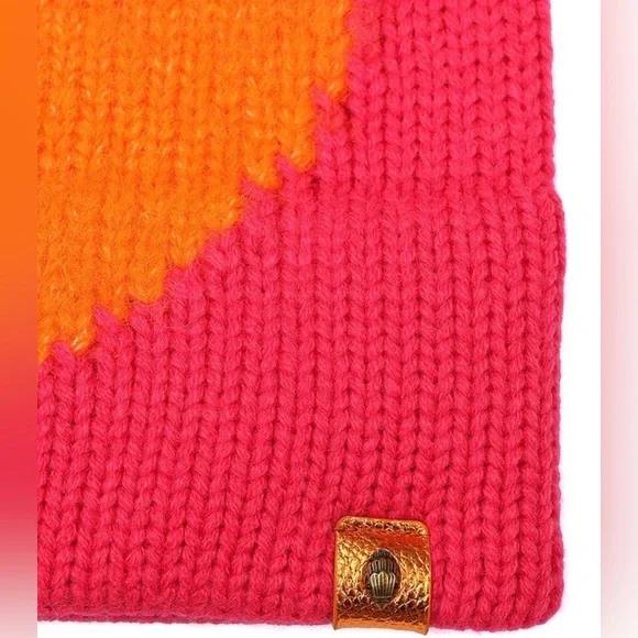 Kurt Geiger Fuzzy Heart Beanie - Picture 4 of 7